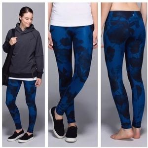 Lululemon Wunder Under Jumbo Inky floral 6 legging